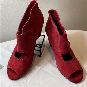 Aerosoles red suede open toe wedge booties